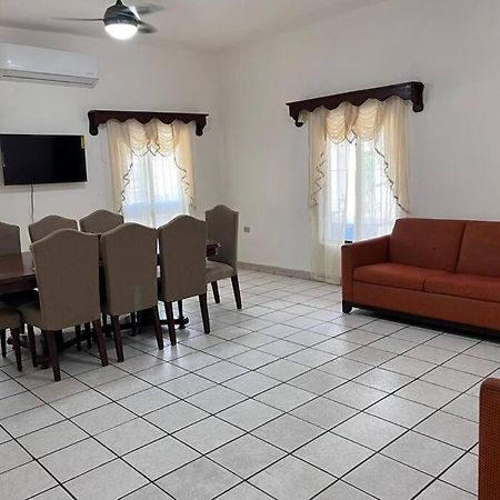 Flores Condominios Casa Narciso Álamos Kültér fotó